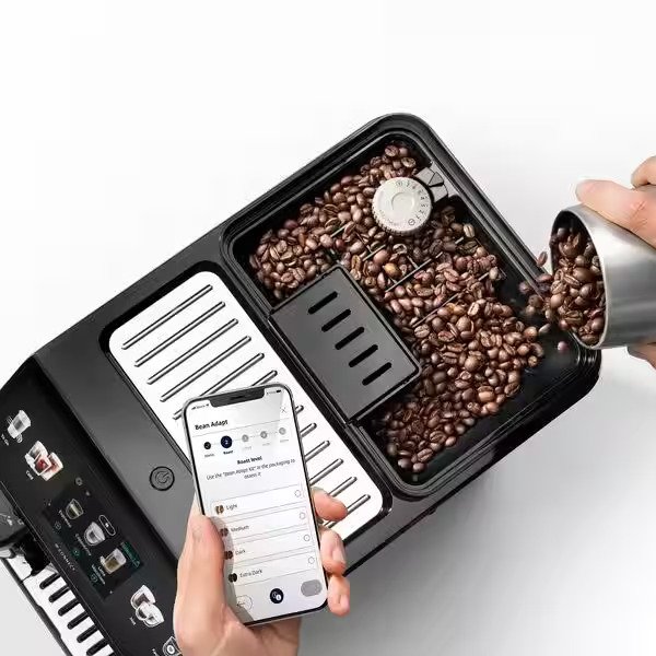 Coffee beans Adapt feature for perfect grind and perfect coffee in Delonghi ECAM 450.65.S automatic coffee machine